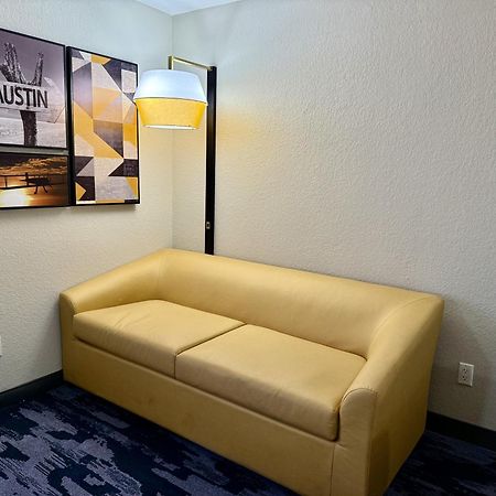 La Quinta By Wyndham Austin Southwest Exterior foto